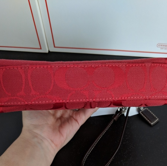 Coach Signature Large Wristlet NWT - Picture 4 of 4